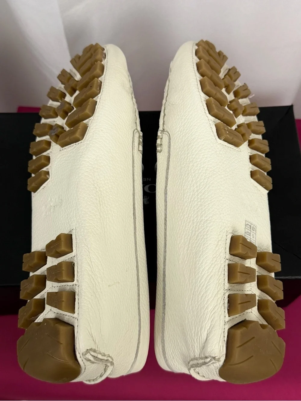 Coach Chalk Colored Pebbled Leather Driving Loafers w/Gold Logo 8.5M/EU 38.5 NIB